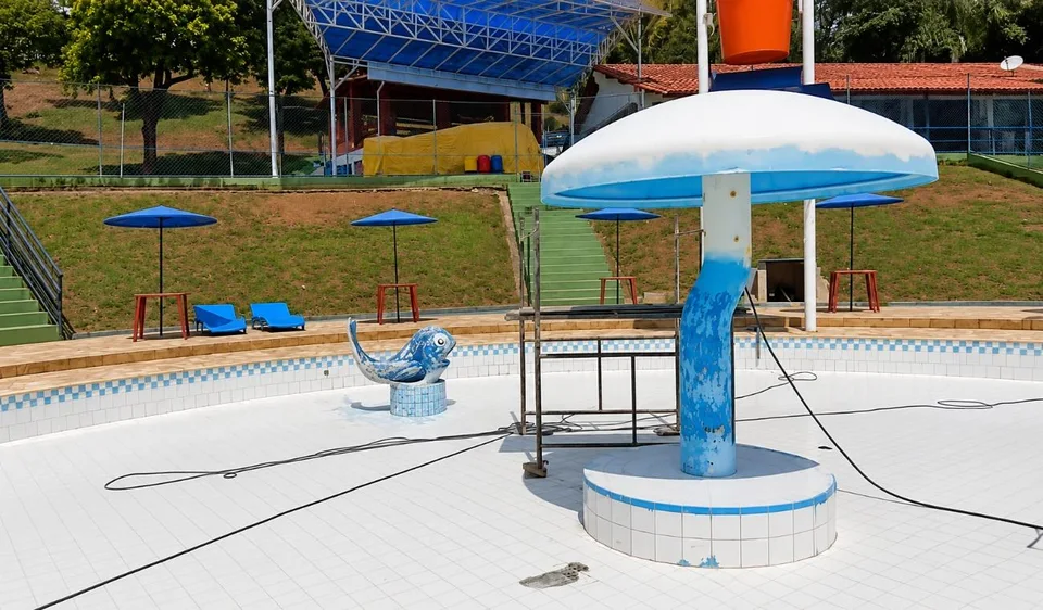 Revitalização de brinquedos aquáticos